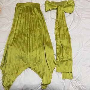 Elegant Green Pleated Midi Skirt